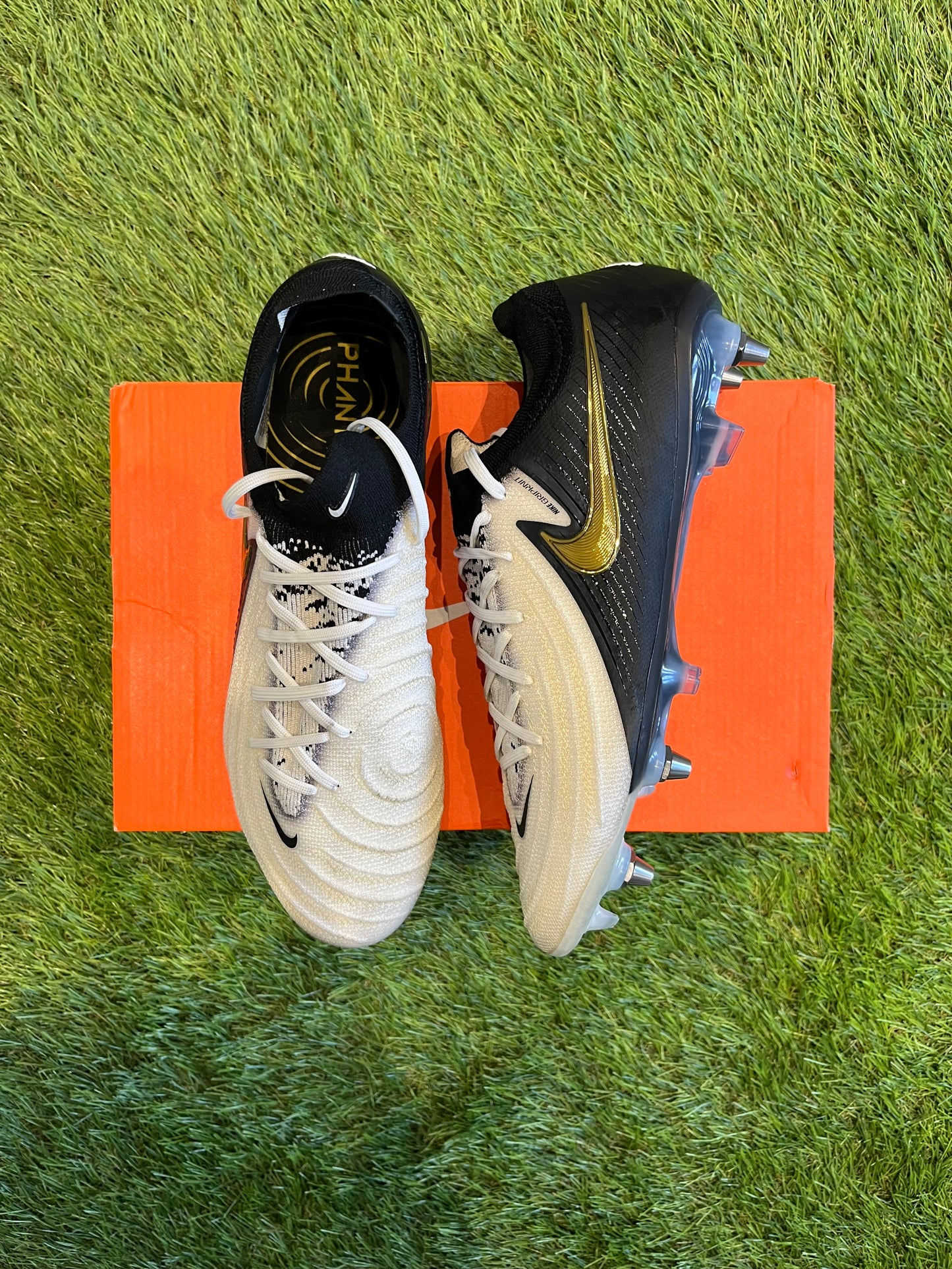 Nike phantom elite
