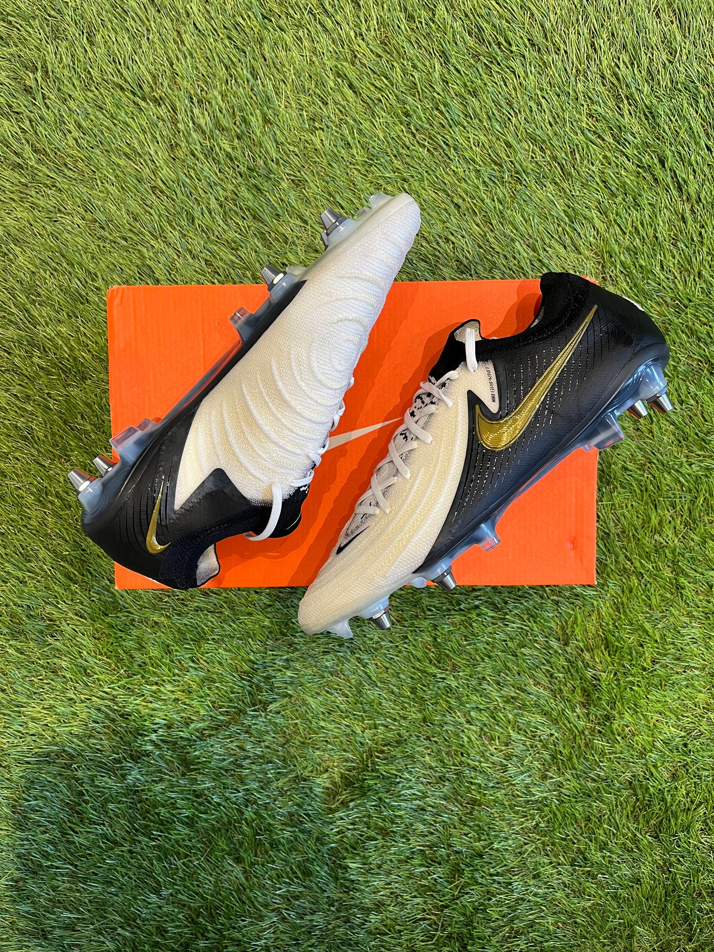 Nike phantom elite