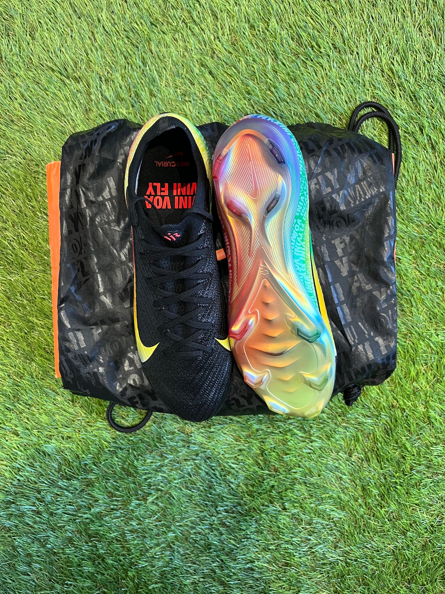 Nike vini football boots