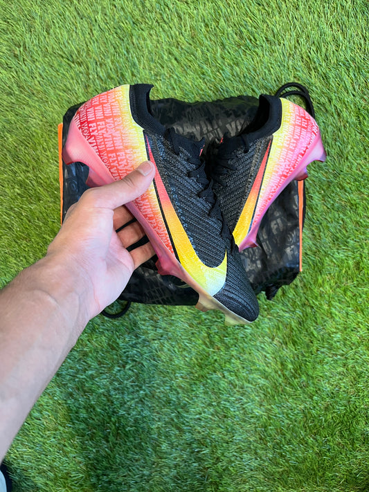 Nike vini football boots